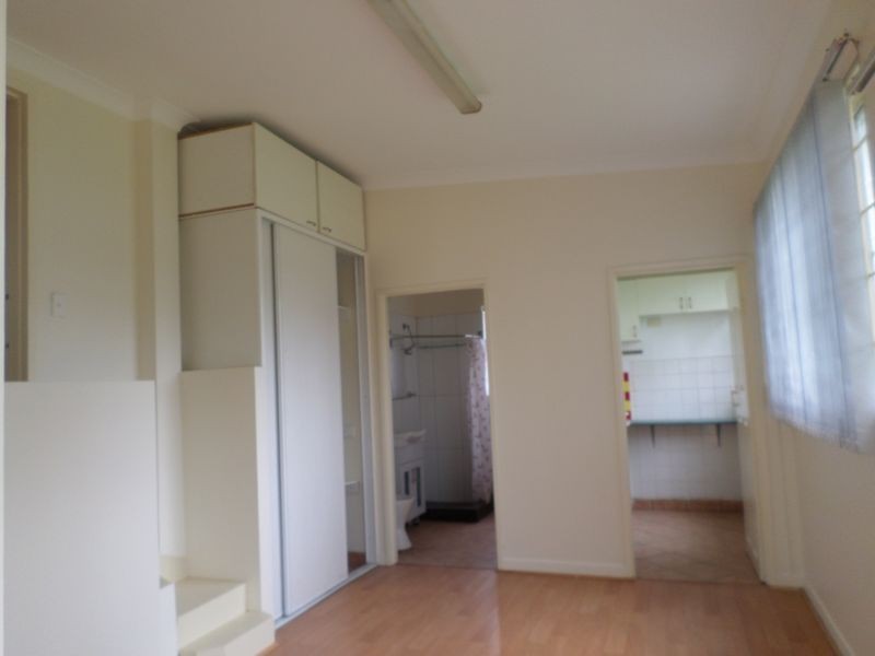 10 Meadows Road, Cabramatta NSW 2166