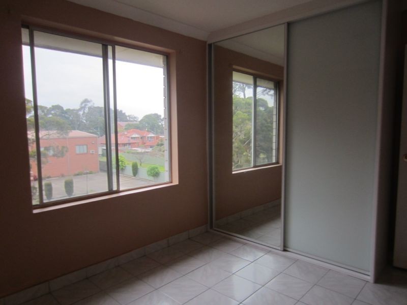 19/118 Longfield Street, Cabramatta NSW 2166