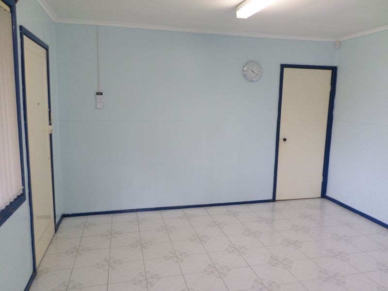 25 Nicholls St, Warwick Farm NSW 2170