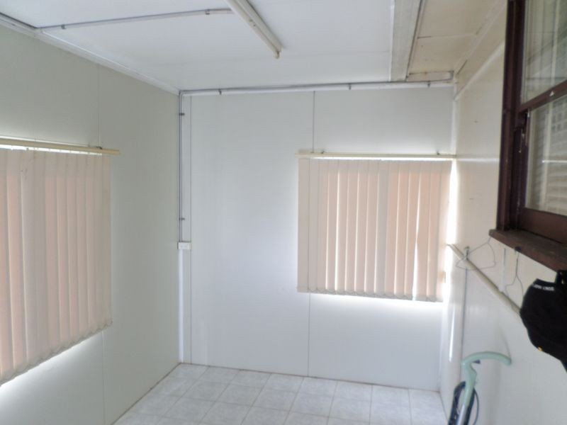 25 Nicholls St, Warwick Farm NSW 2170