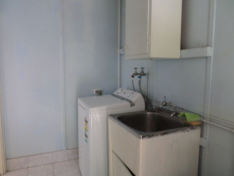 25 Nicholls St, Warwick Farm NSW 2170