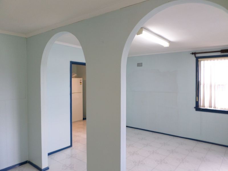 25 Nicholls St, Warwick Farm NSW 2170