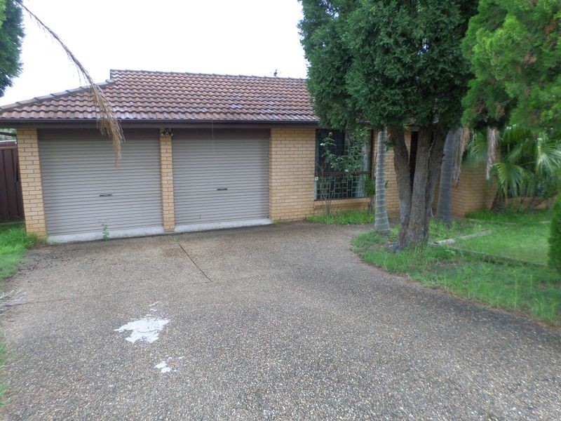 25 Sweetheaven Road, Greenfield Park NSW 2176