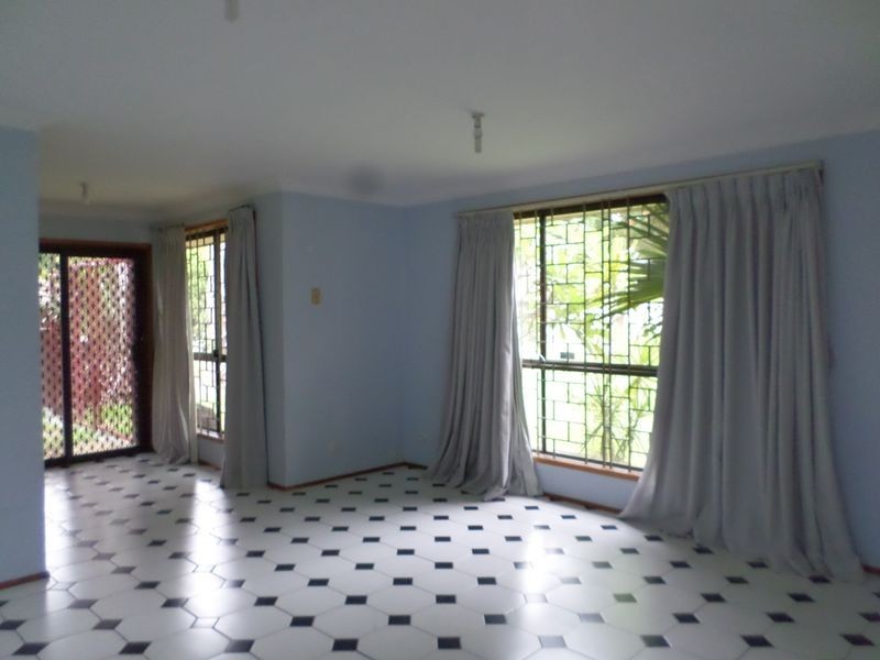 25 Sweetheaven Road, Greenfield Park NSW 2176