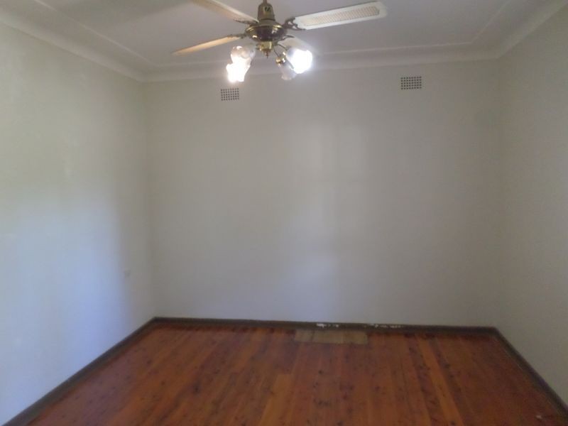 121 River Avenue, Fairfield East NSW 2165