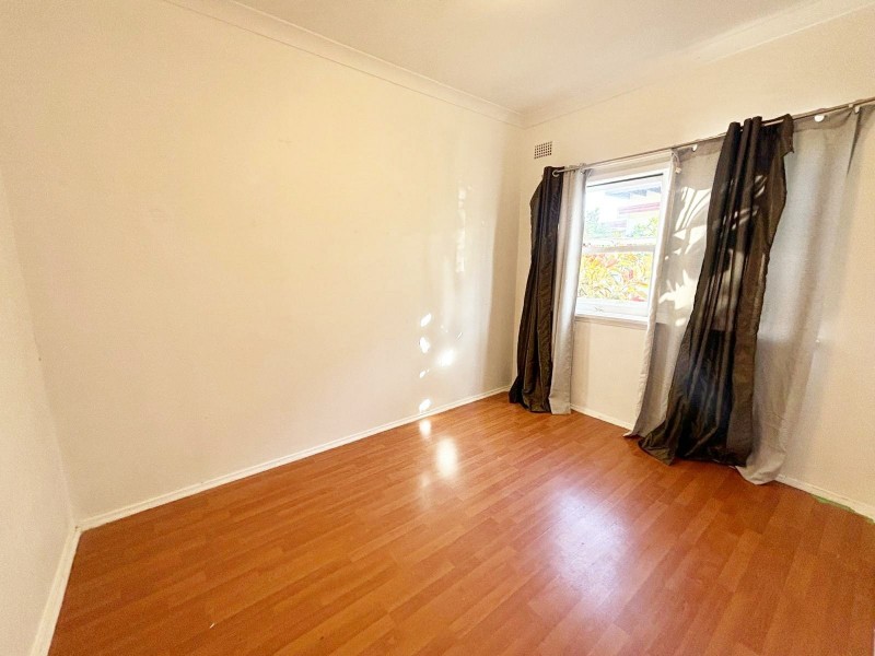 16 Kambala Crescent, Fairfield West NSW 2165