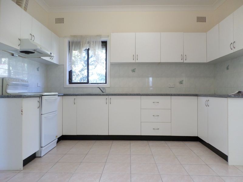 Fairfield West NSW 2165