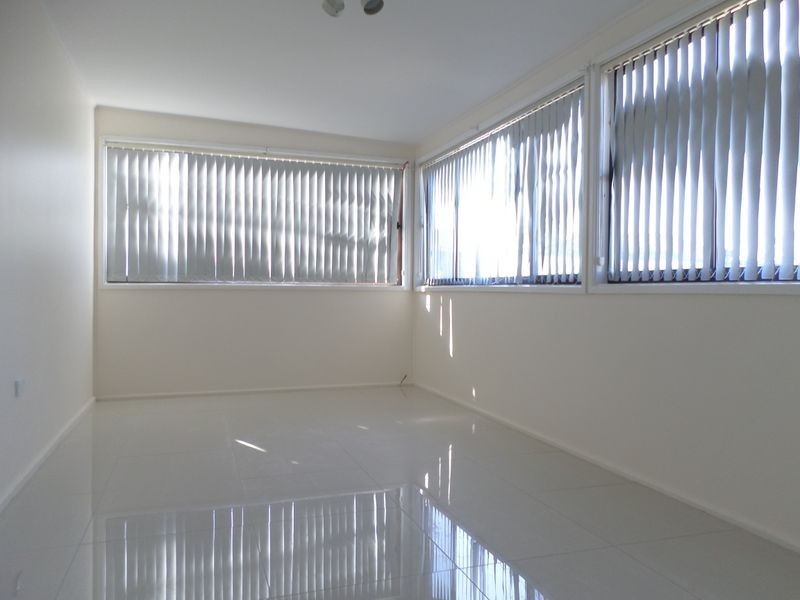 Fairfield West NSW 2165