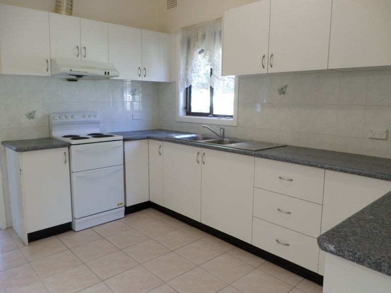 Fairfield West NSW 2165