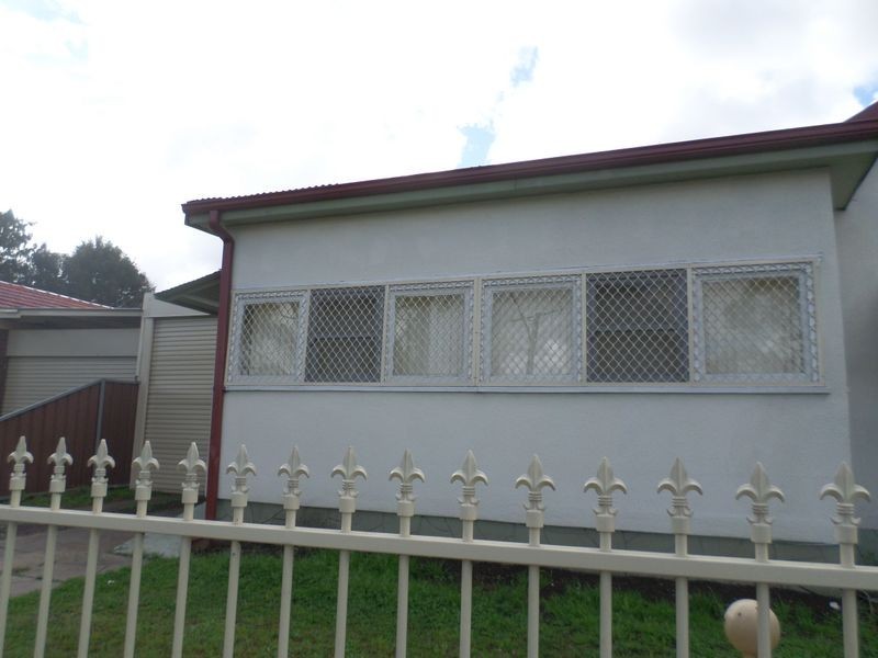 Fairfield East NSW 2165