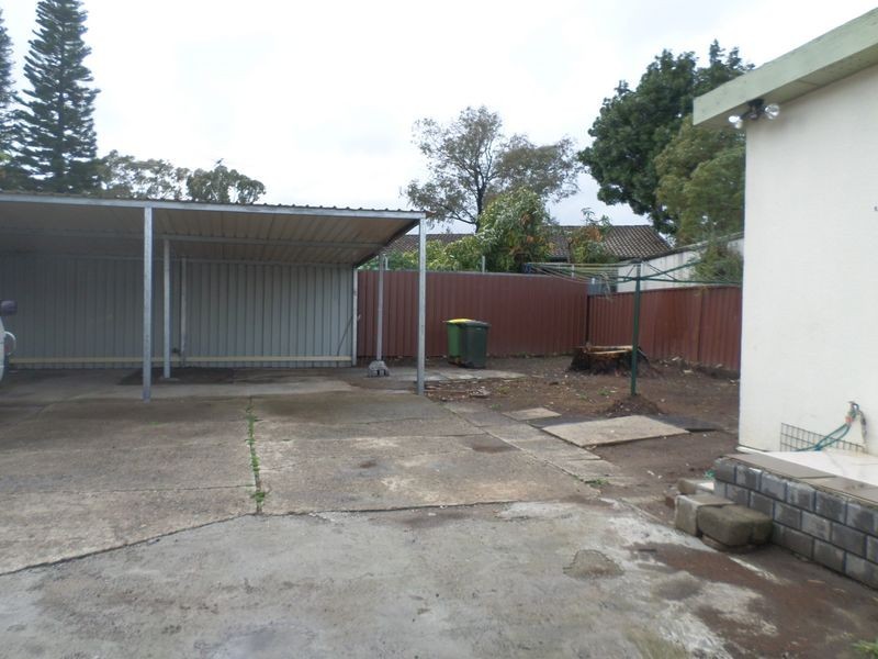 Fairfield East NSW 2165