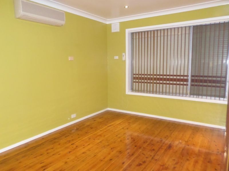 Fairfield West NSW 2165