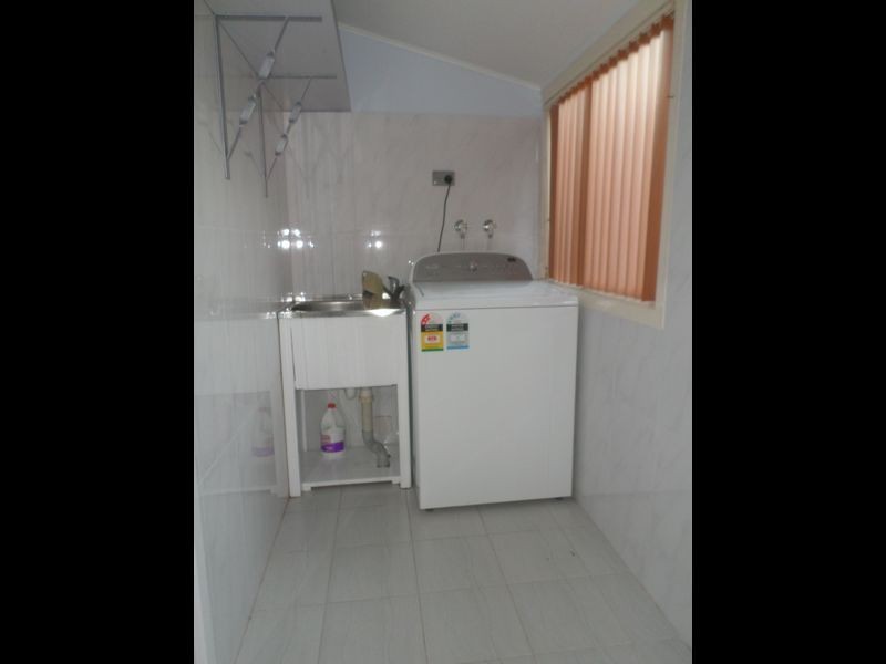 Fairfield West NSW 2165