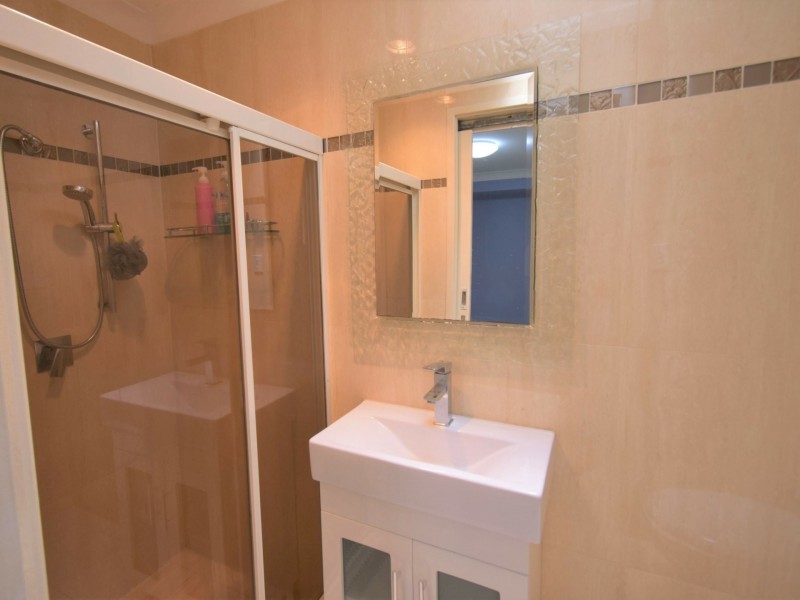 8 Derby Crescent, Chipping Norton NSW 2170