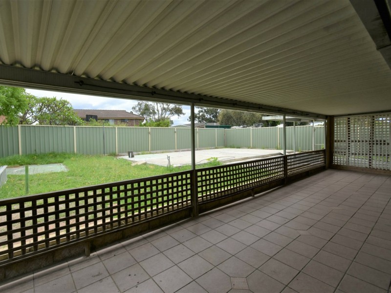 8 Derby Crescent, Chipping Norton NSW 2170