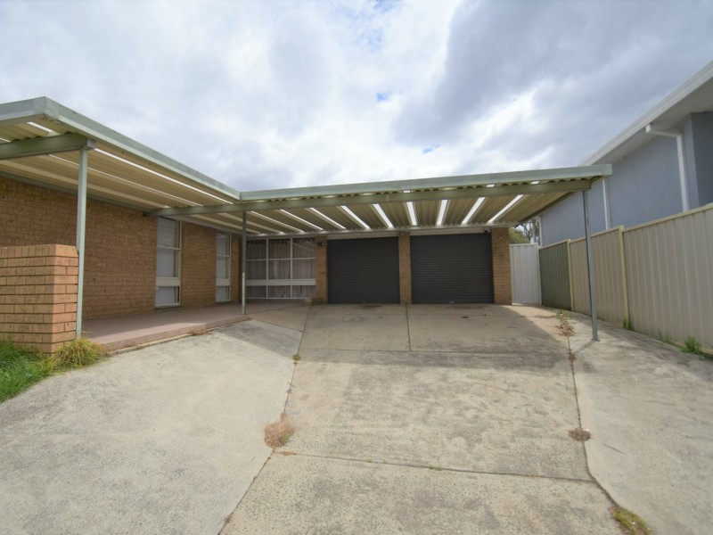 8 Derby Crescent, Chipping Norton NSW 2170