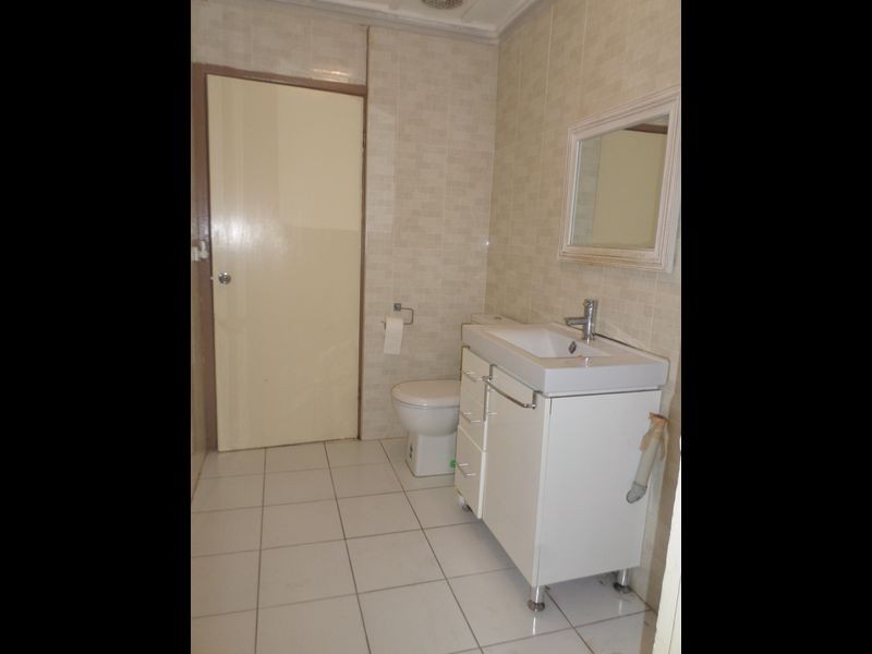 25 Sydney Luker Rd, Cabramatta NSW 2166