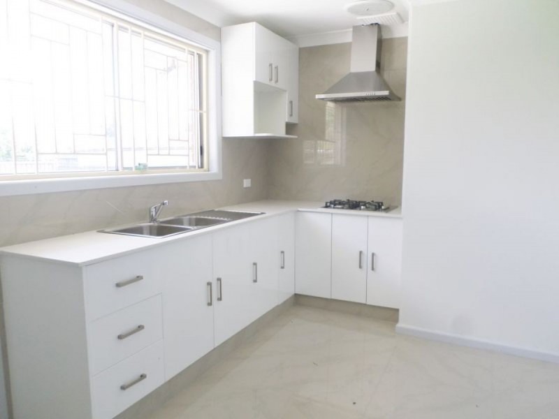 4 Cayley Place, Cabramatta West NSW 2166