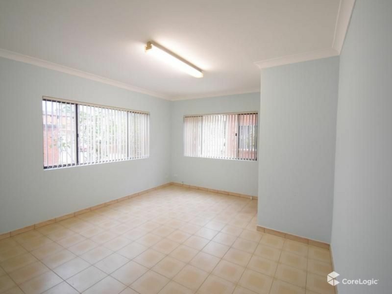 8/2 Huber Avenue, Cabramatta NSW 2166