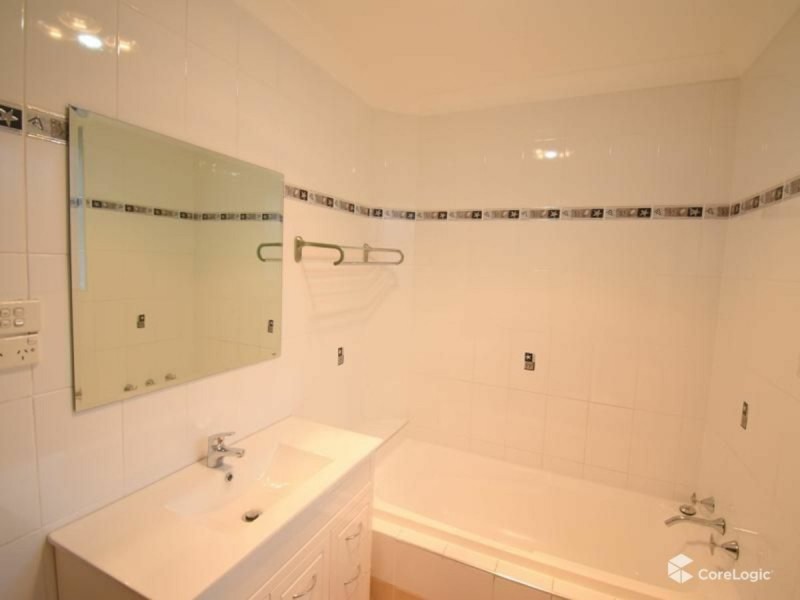 8/2 Huber Avenue, Cabramatta NSW 2166