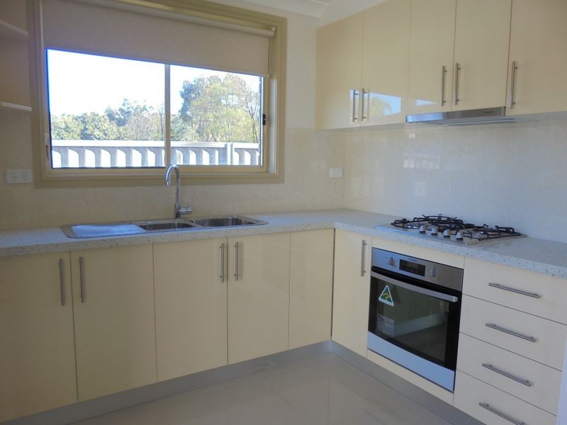 41A Buranda Cres, St Johns Park NSW 2176