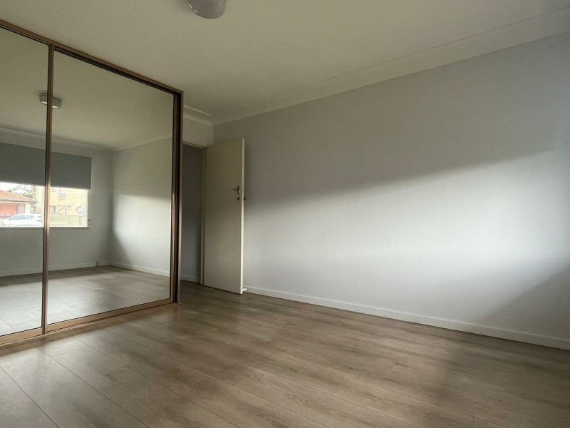 5 Beale Crescent, Fairfield West NSW 2165