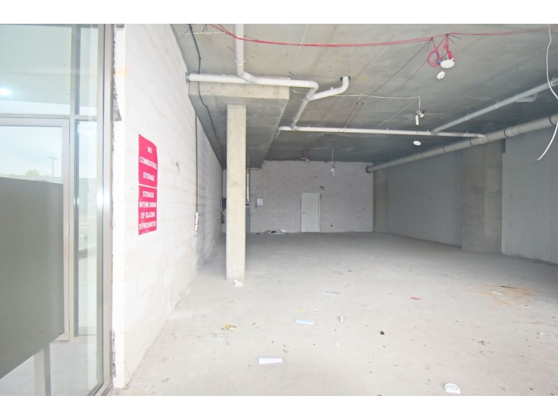 2/99 The Crescent, Fairfield NSW 2165