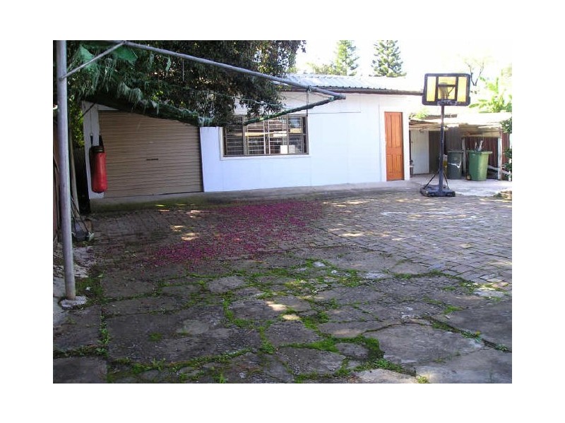 Fairfield East NSW 2165