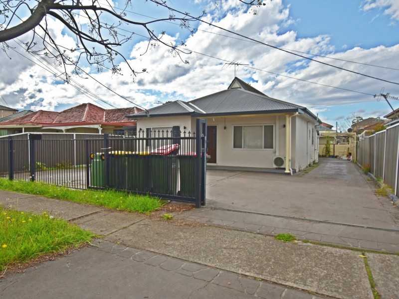 33 Prince Street, Canley Heights NSW 2166