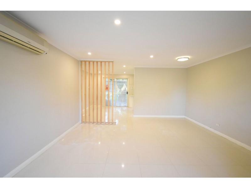 9 Kinghorne Road, Bonnyrigg NSW 2177