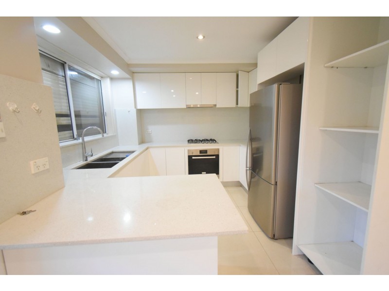 9 Kinghorne Road, Bonnyrigg NSW 2177