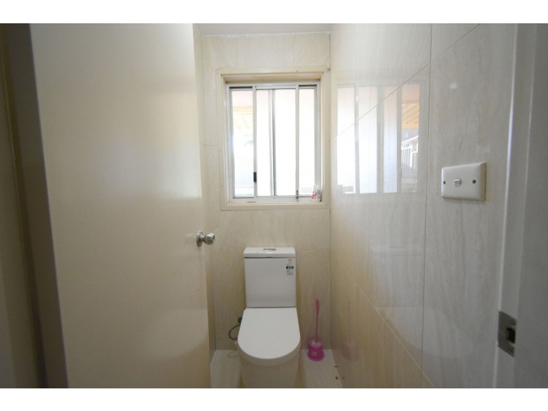 9 Kinghorne Road, Bonnyrigg NSW 2177