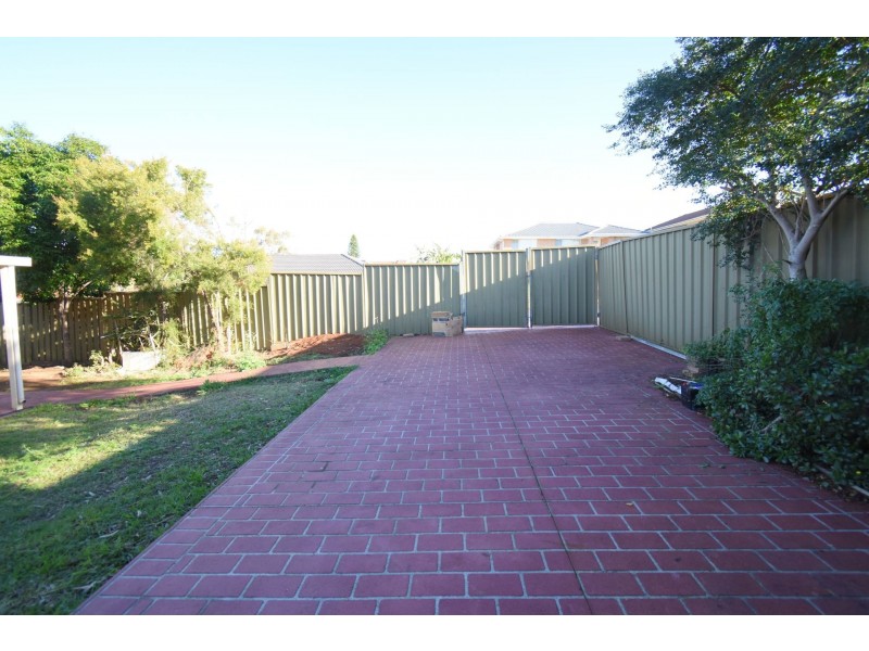 9 Kinghorne Road, Bonnyrigg NSW 2177