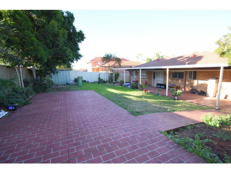 9 Kinghorne Road, Bonnyrigg NSW 2177