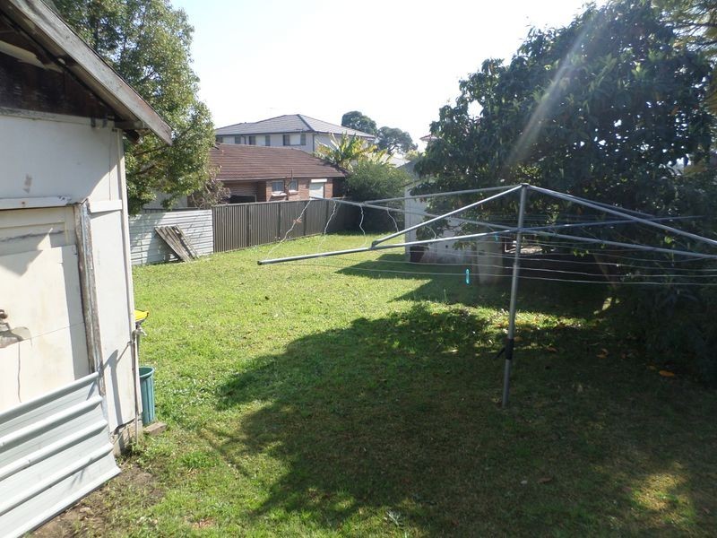80 BRENAN STREET, Smithfield NSW 2164
