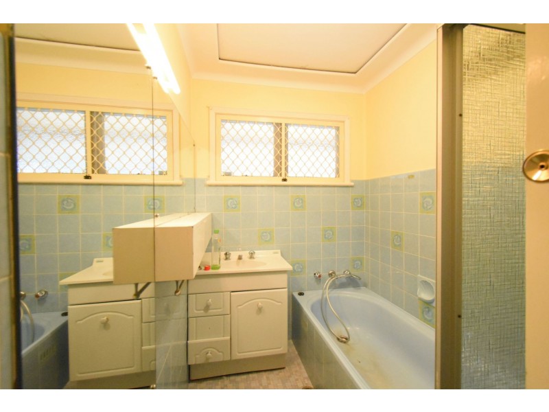 10 Julianne Place, Canley Heights NSW 2166