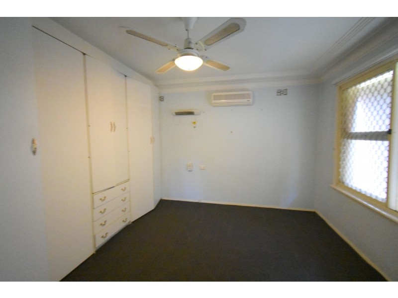 10 Julianne Place, Canley Heights NSW 2166