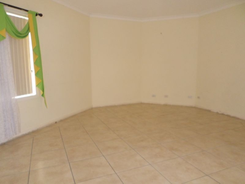 16 Tolland Street, Prestons NSW 2170