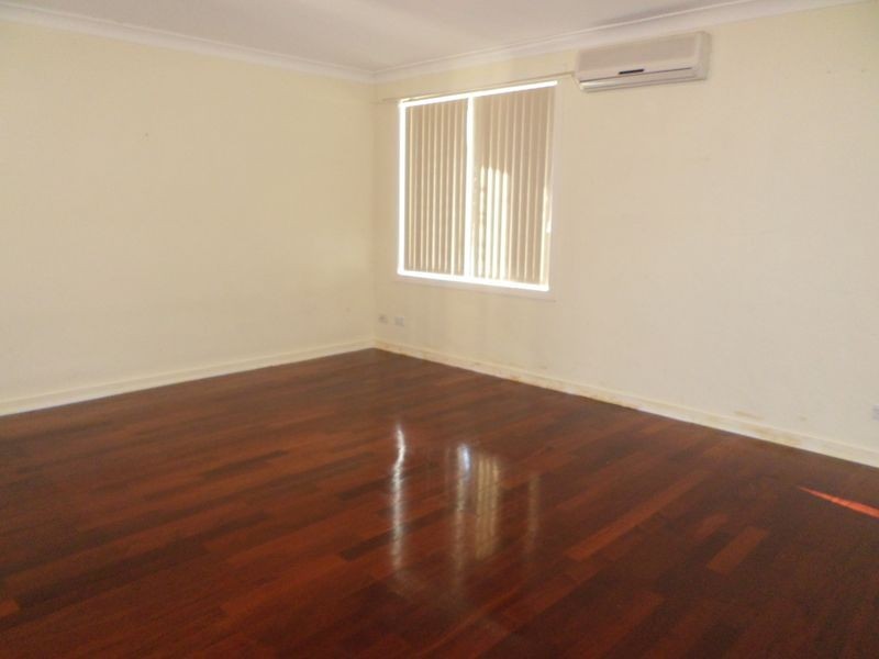 16 Tolland Street, Prestons NSW 2170