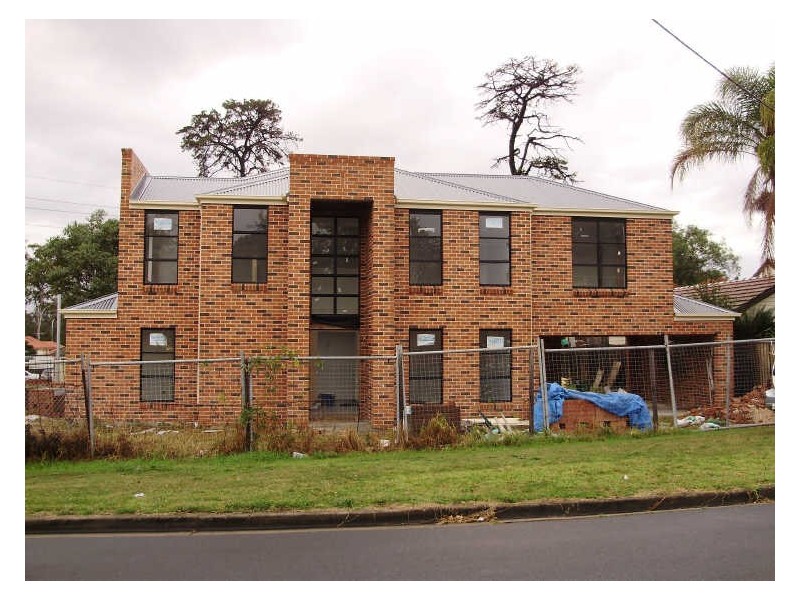 1/2 King Road, Ingleburn NSW 2565