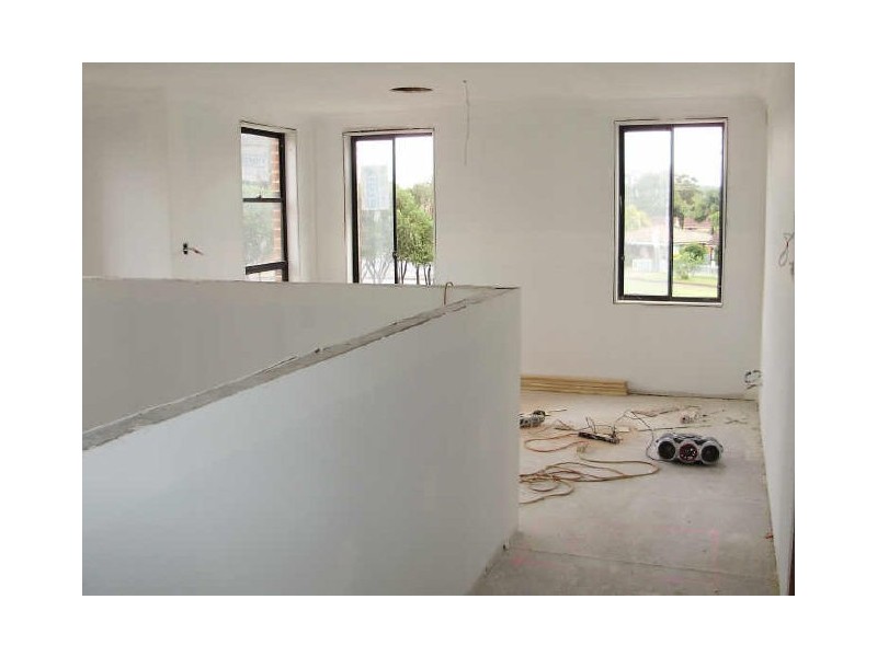 1/2 King Road, Ingleburn NSW 2565