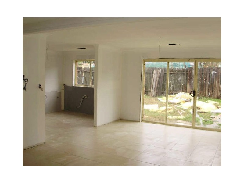 2/2 King Road, Ingleburn NSW 2565