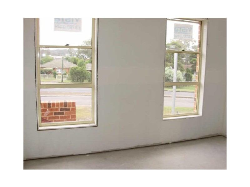 2/2 King Road, Ingleburn NSW 2565