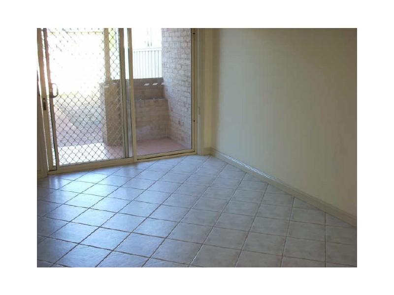 1/28 Foxlow Street, Canley Heights NSW 2166