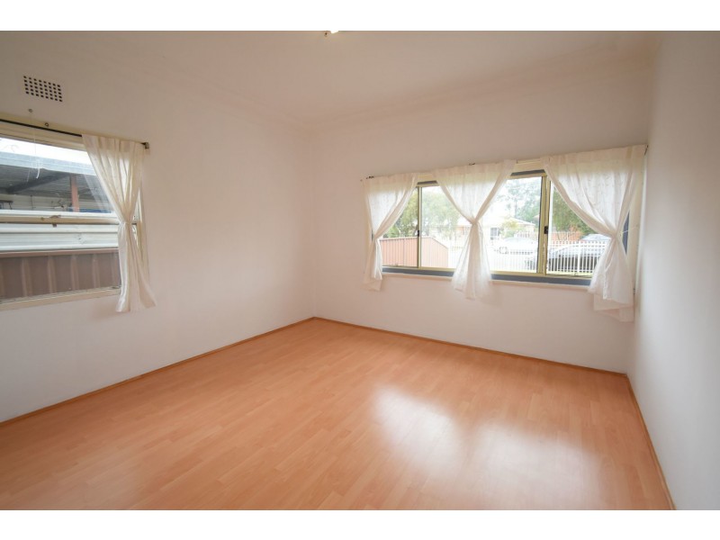 20 Stuart St, Canley Vale NSW 2166