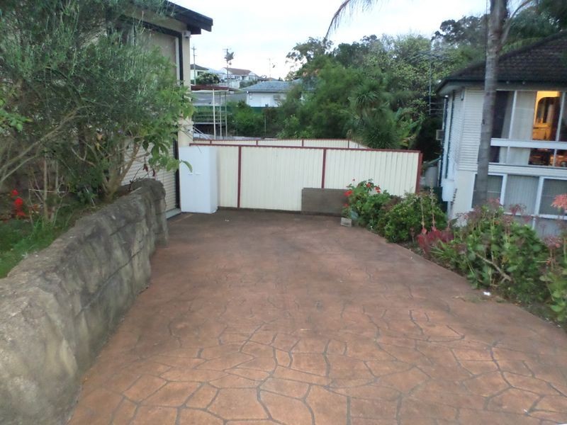 1 MOUNTAIN CRES, Mount Pritchard NSW 2170
