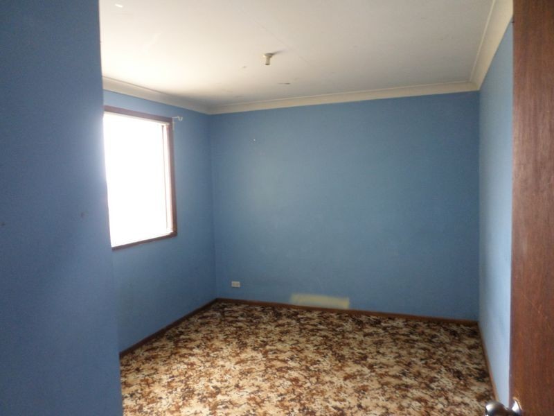 2 JULIANNE PLACE, Canley Heights NSW 2166