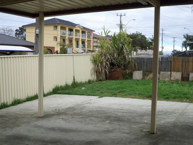 2 JULIANNE PLACE, Canley Heights NSW 2166