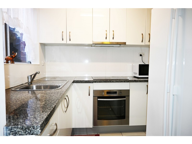 9/112 Wattle Avenue, Carramar NSW 2163