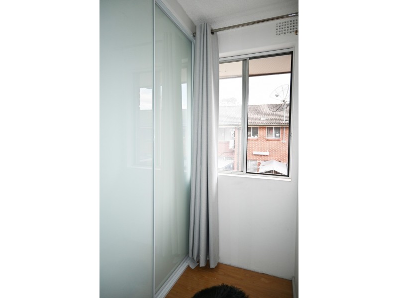 9/112 Wattle Avenue, Carramar NSW 2163